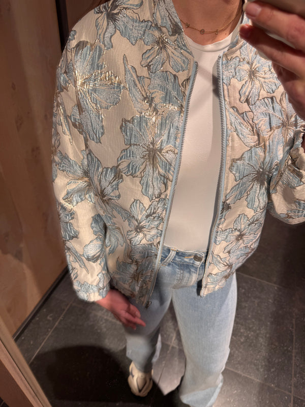 Bomber bloem licht blauw