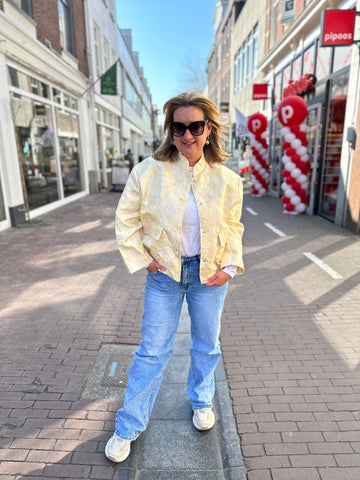 Nikki jasje geel