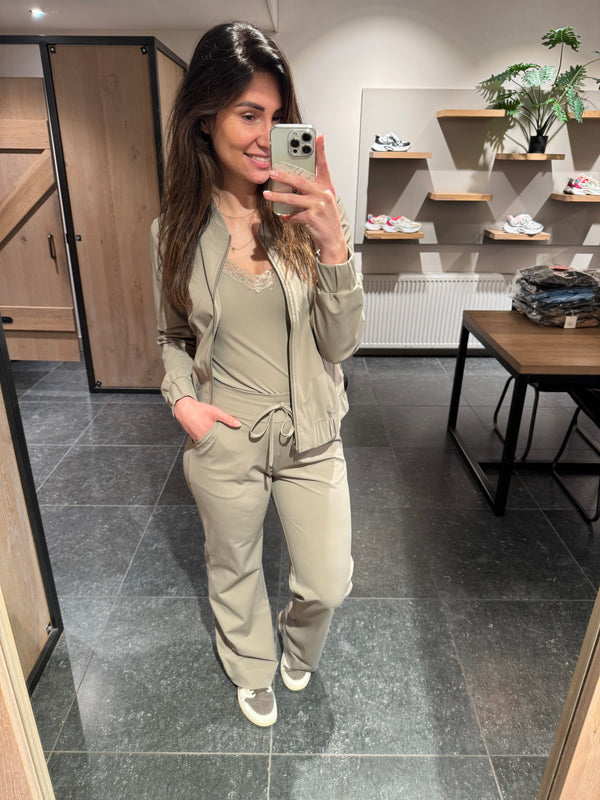 MI PIACE 202089 straight broek taupe